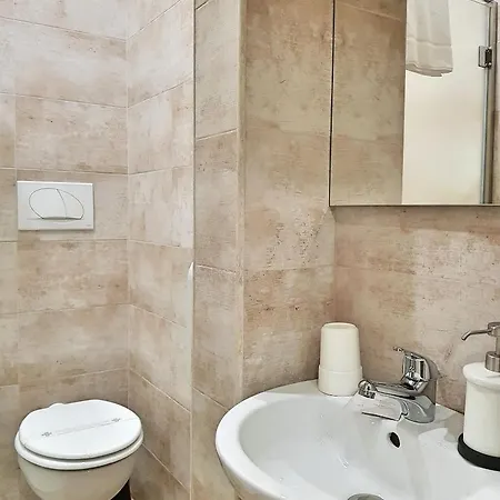 Gisira Bed & Breakfast 3*